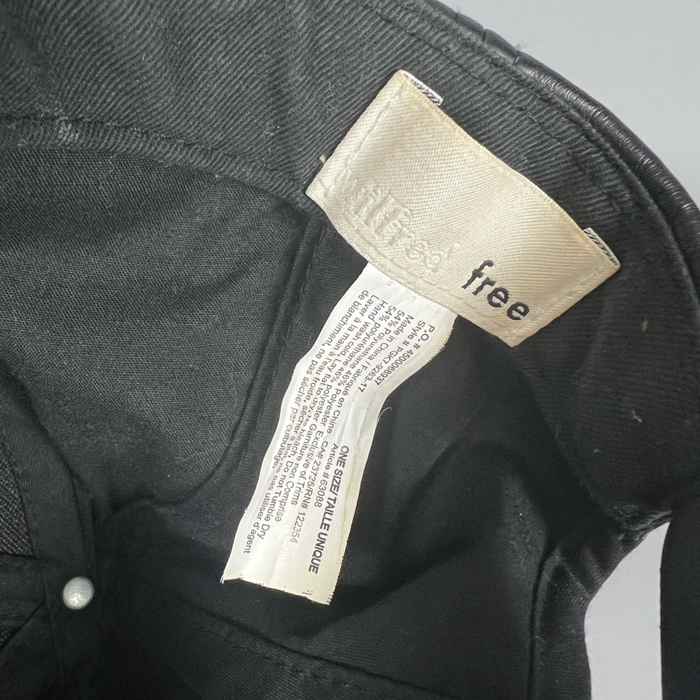 Aritzia Black Faux Leather Baseball Cap - Picture 7 of 7